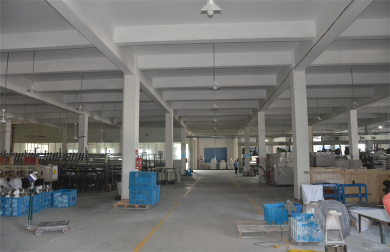 Ningbo Xinyan Friction Materials Co., Ltd. ligne de production du fabricant